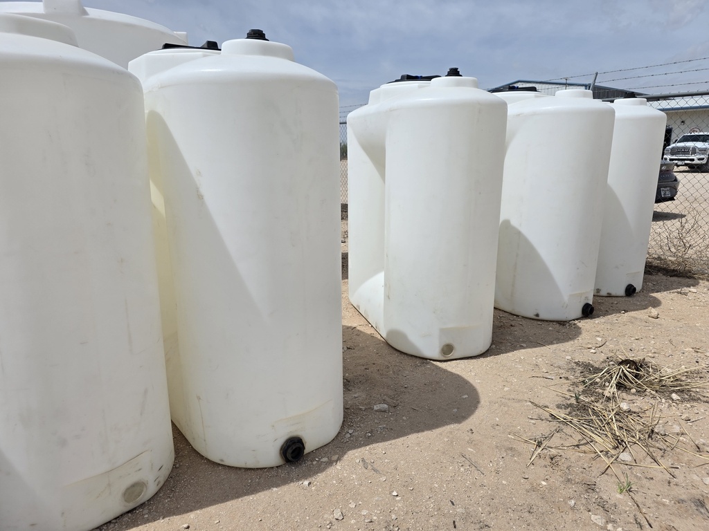 Used 400 Gallon Doorway Tank