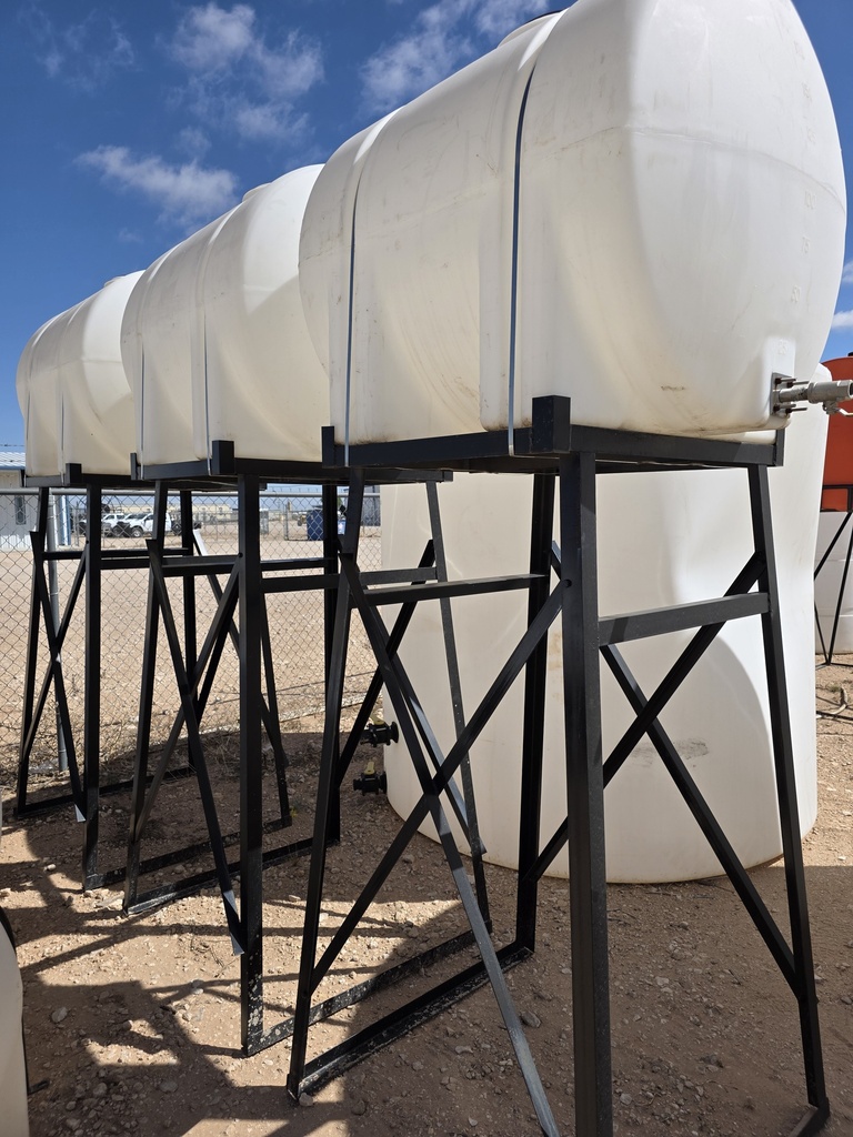 Used 225 Gallon Elevated Tank (LS)